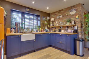 OP Kitchen/Breakfast/Diner- click for photo gallery